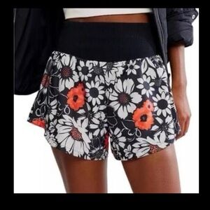 Free People Movement Active Shorts. Size Large (NWTS)